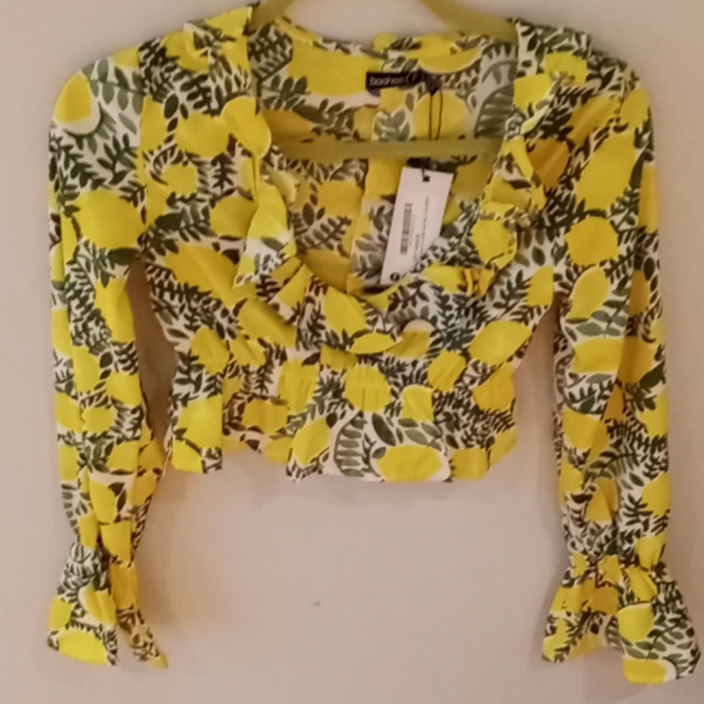 boohoo Lemon print crop top